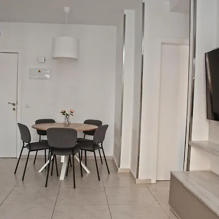 Happy Space Apartment